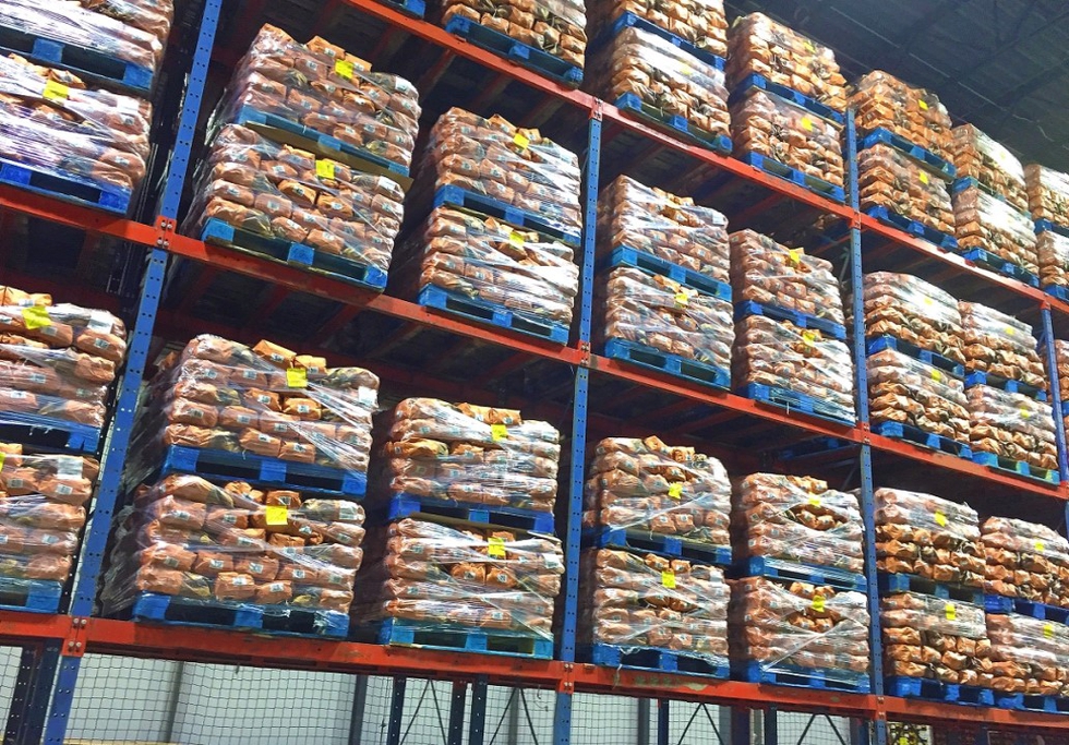 Food storage warehouse