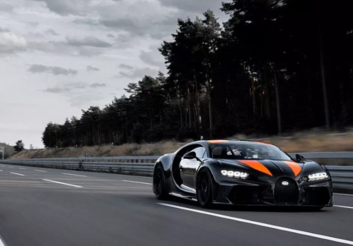 Bugatti Chiron breaks top speed record at 304 mph - Industry Europe