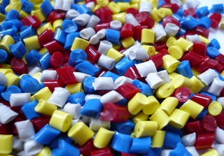 Plastic polymer pellets