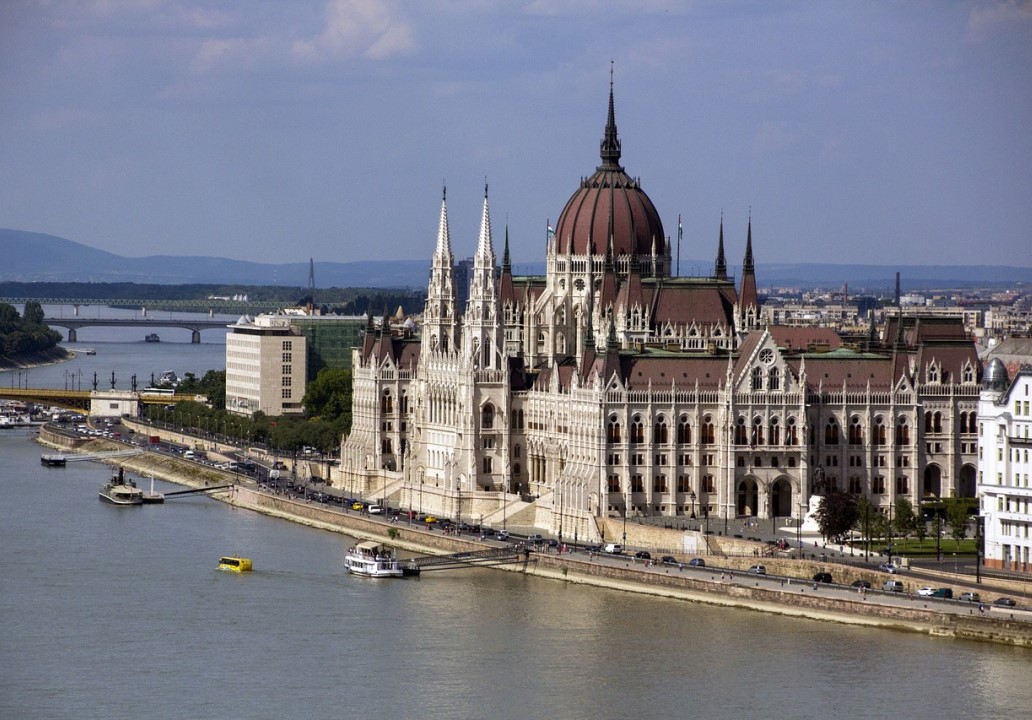 Hungary Clamps Down On Foreign Investors Poland To Follow Industry Europe