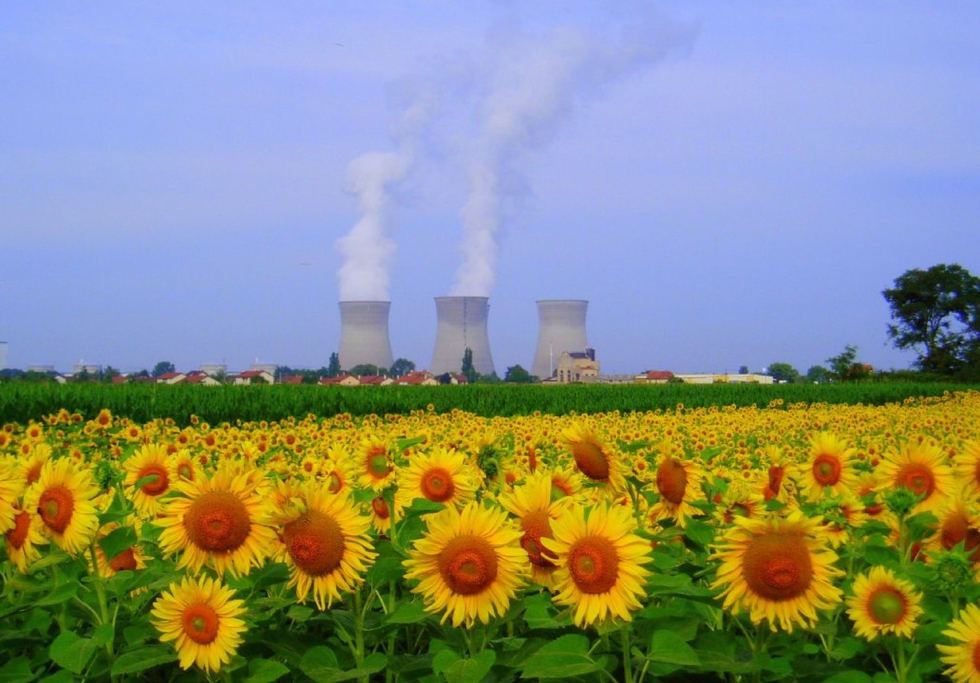 Bugey nuclear power plant, Saint-Vulbas, France. Credit: Jessica Gardner / Flickr