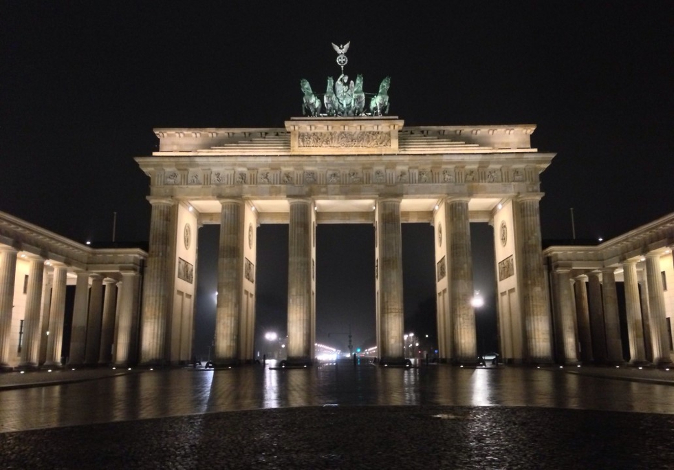 Brandenburg Gate by night, Berlin. Photo: Stacey MacNaught. Licence: CC BY