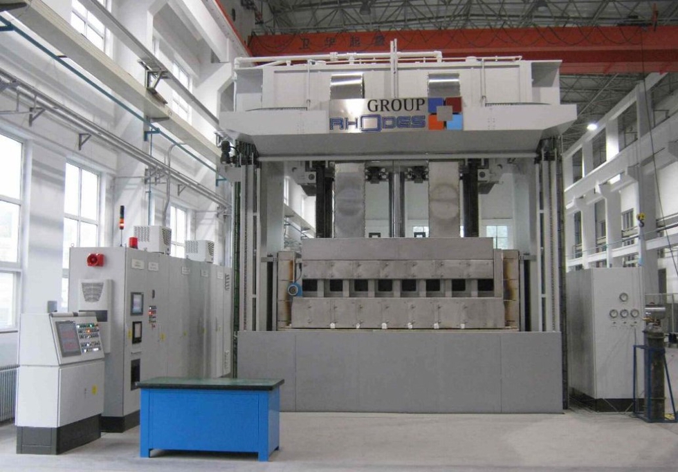 Superplastic Forming Press. Photo: Group Rhodes