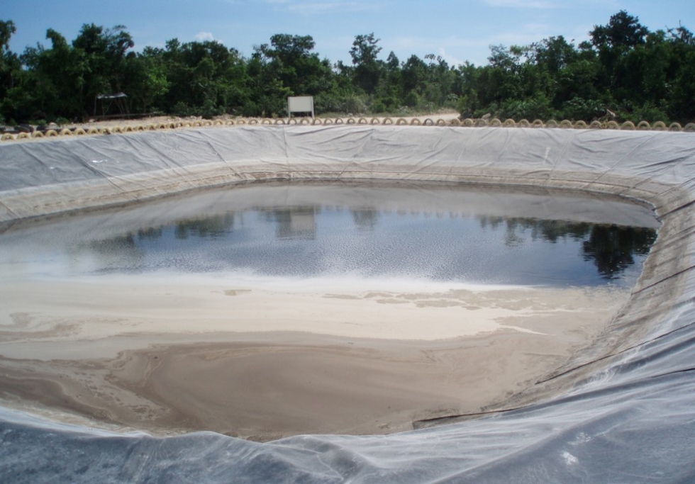 A leachate evaporation pond in a landfill site located in Cancún, Mexico. Photo: Victor787 / English Wikipedia. Licence: CC BY 3.0