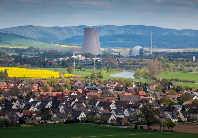 Grohnde nuclear power station. Credit: Bildagentur Zoonar GmbH / Shutterstock
