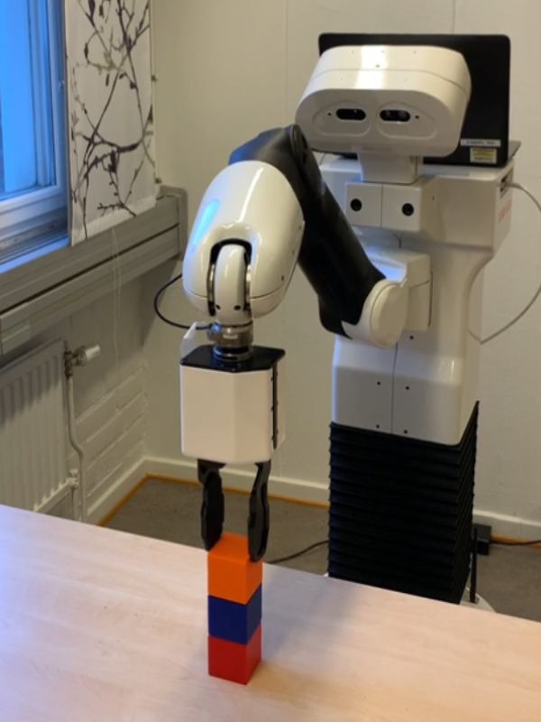 Chalmers University machine learning robot 2.png