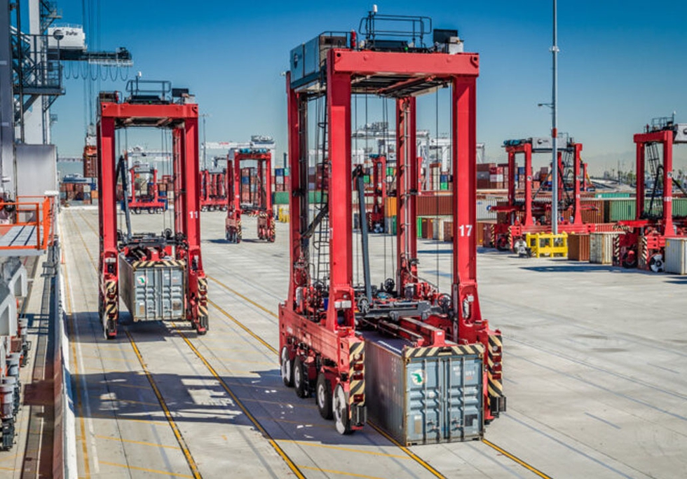 Kalmar automated straddle carriers.jpg