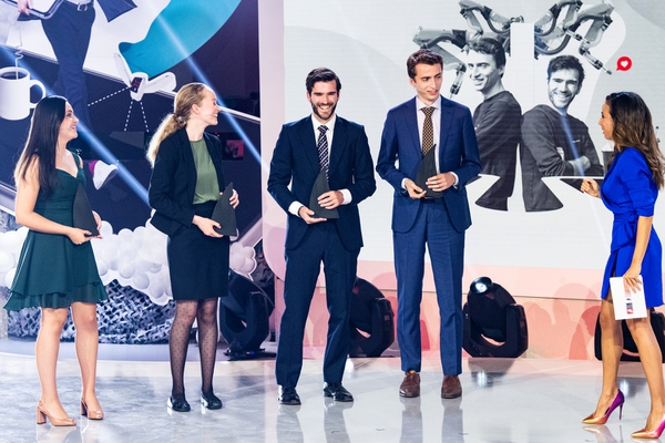 All the winners of the EPO’s first Young Inventors prize, at the hybrid European Inventor Award 2022 ceremony on 21 June 2022. Photo: European Patent Office.